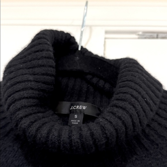 J. CREW  Black Turtleneck Sweater in  Supersoft Yarn AF023 sz S - Picture 3 of 7